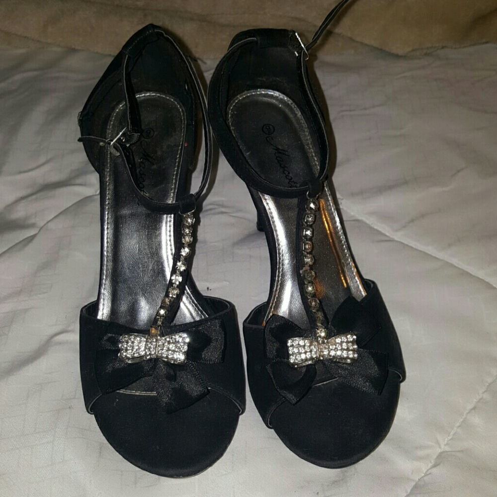 Black heals